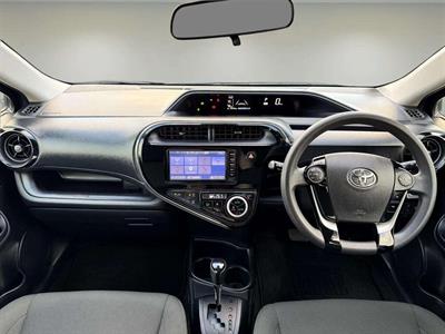 2018 Toyota Aqua - Thumbnail
