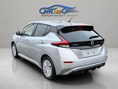 2018 Nissan Leaf - Thumbnail